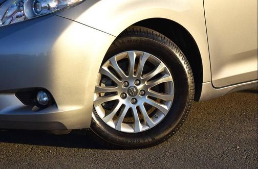 2016 Toyota Sienna XLE Premium