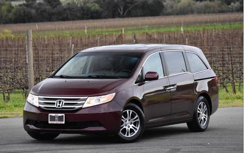 Dark Cherry Pearl 2011 Honda Odyssey EX