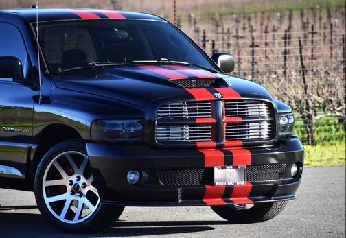 2005 Dodge Ram 1500 SRT-10 Quad Cab