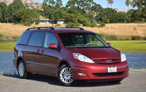 2009 Toyota Sienna XLE