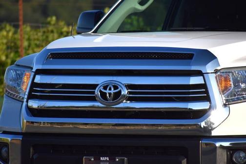 2017 Toyota Tundra SR5