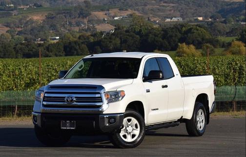 2017 Toyota Tundra SR5