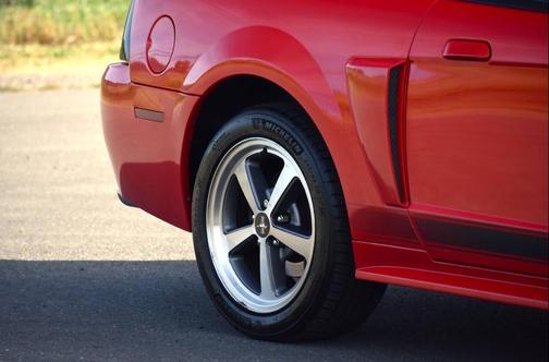 2003 Ford Mustang Mach I