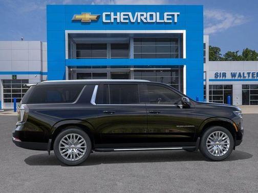 2025 Chevrolet Suburban LT