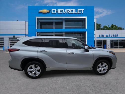 2021 Toyota Highlander LE