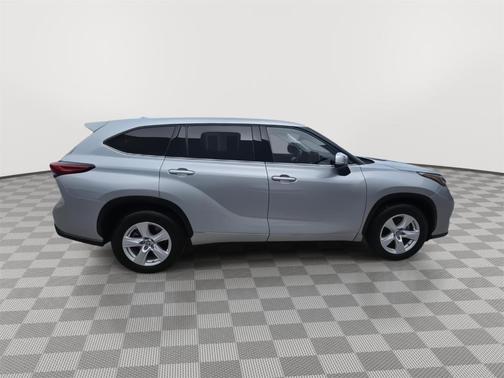 2021 Toyota Highlander LE