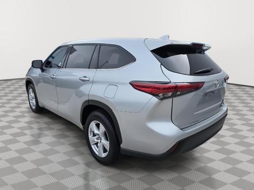 2021 Toyota Highlander LE