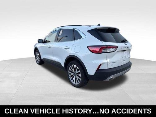 2022 Ford Escape Titanium