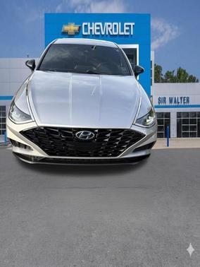 Shimmering Silver Pearl 2020 Hyundai SONATA SEL Plus