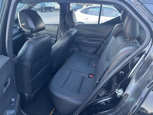 2019 Nissan Kicks SR