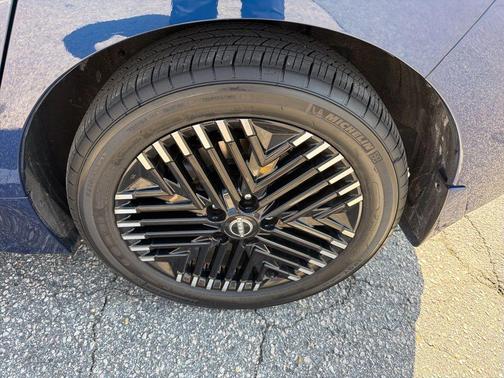 2025 Nissan Leaf SV PLUS