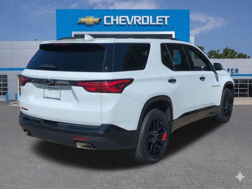 Summit White 2023 Chevrolet Traverse Premier