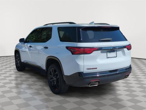 Summit White 2023 Chevrolet Traverse Premier