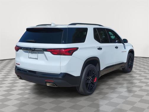 Summit White 2023 Chevrolet Traverse Premier