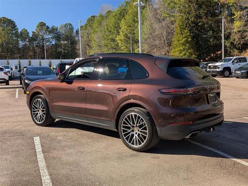 2023 Porsche Cayenne Base