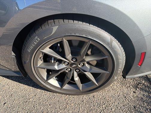 2025 Ford Mustang Dark Horse