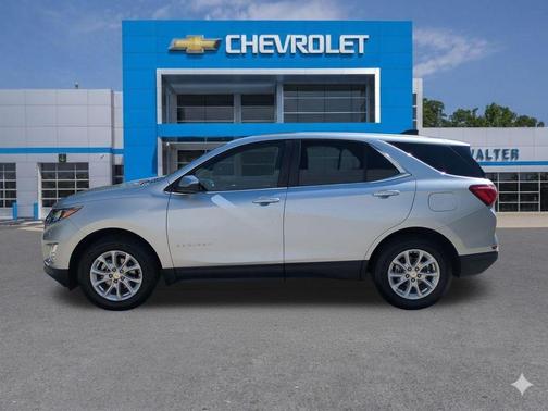 Silver Ice Metallic 2021 Chevrolet Equinox 2LT