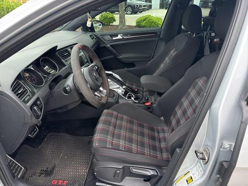 Reflex Silver Metallic 2017 Volkswagen Golf GTI Sport 4-Door