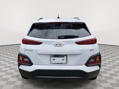2021 Hyundai KONA SEL