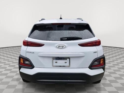 2021 Hyundai KONA SEL