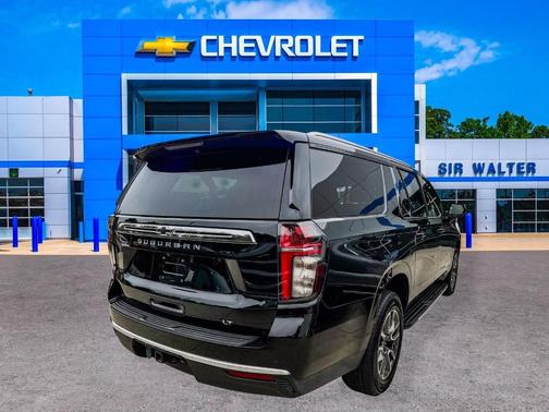 2021 Chevrolet Suburban LT