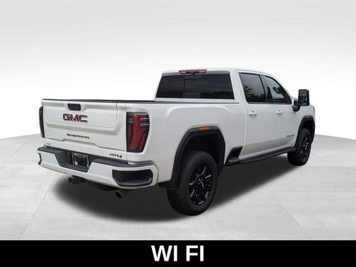 2024 GMC Sierra 2500 AT4