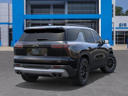 Mosaic Black Metallic 2026 Chevrolet Traverse Z71