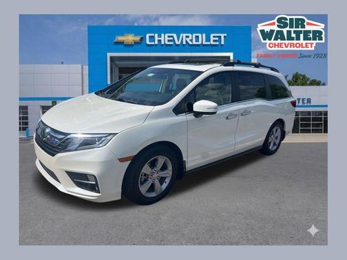 White Diamond Pearl 2019 Honda Odyssey EX-L