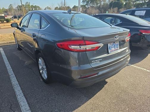2020 Ford Fusion SE