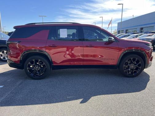 2024 Chevrolet Traverse RS