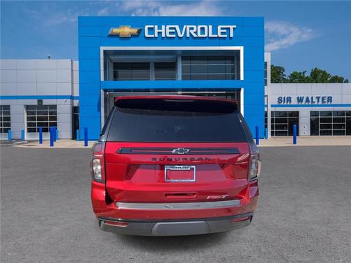 2024 Chevrolet Suburban RST