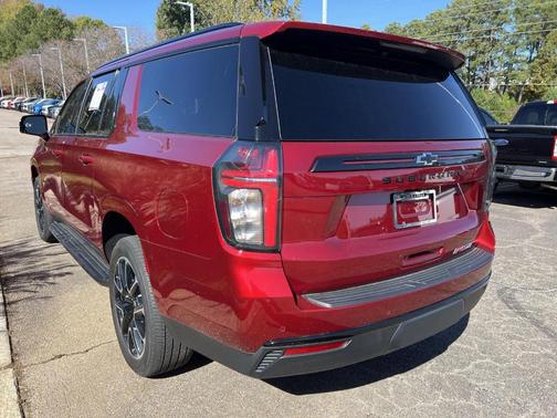 2024 Chevrolet Suburban RST
