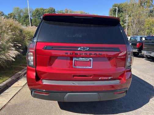 2024 Chevrolet Suburban RST