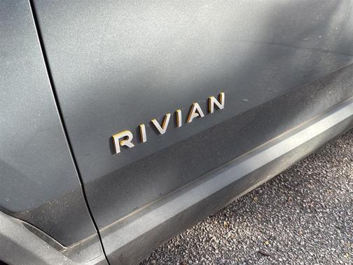 2022 Rivian R1S Launch Edition