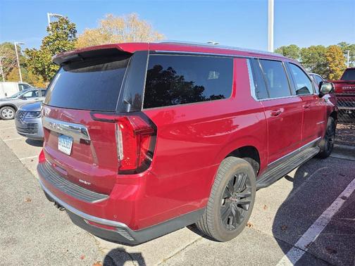 2022 GMC Yukon XL SLT