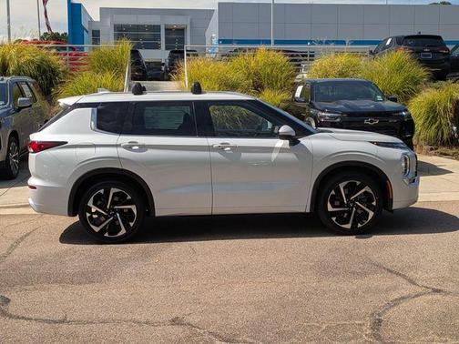 2022 Mitsubishi Outlander SEL