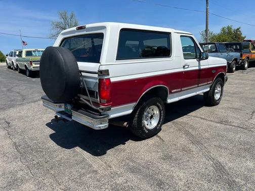 White 1994 Ford Bronco XLT