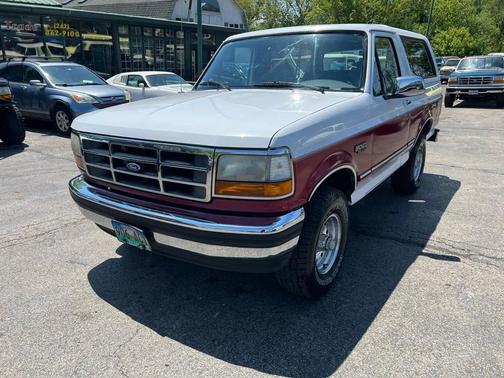 White 1994 Ford Bronco XLT