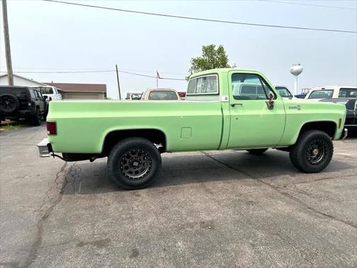 1975 Chevrolet Suburban Scottsdale