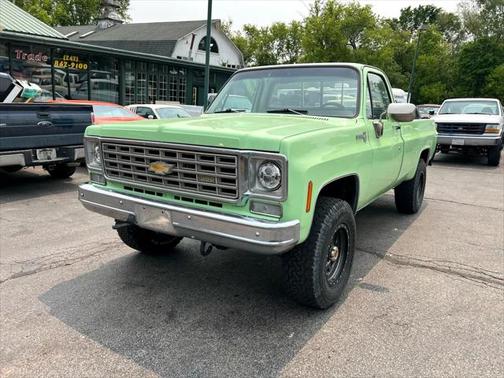 1975 Chevrolet Suburban Scottsdale