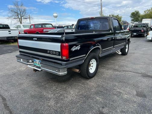 1994 Ford F-150 117'' WB 4WD