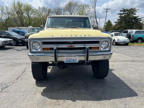 Yellow 1968 Chevrolet Suburban Custom 4WD