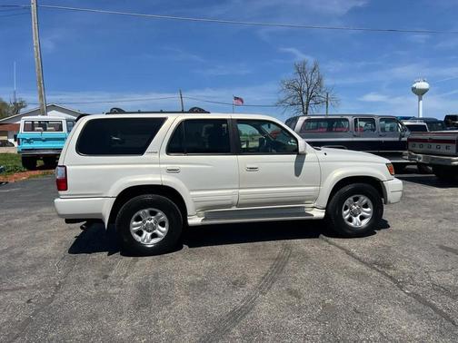 White 2002 Toyota 4Runner Limited