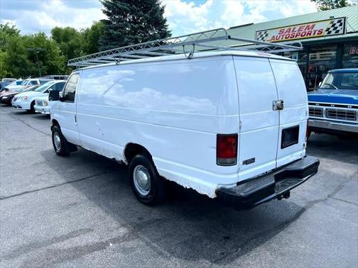 2002 Ford E350 Super Duty Base