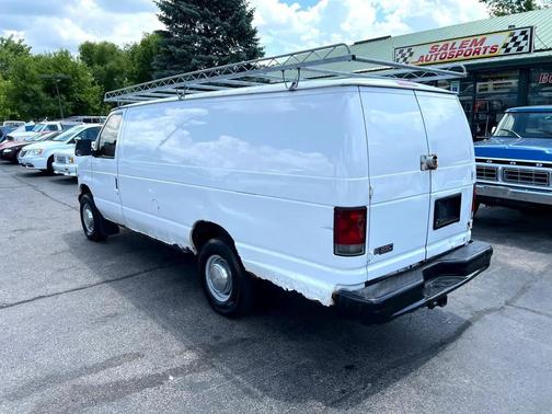 2002 Ford E350 Super Duty Base