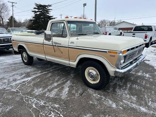 1977 Ford F-350 Ranger Camper Special Regular Cab