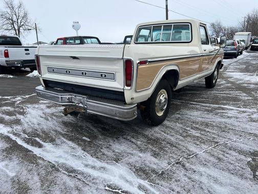 1977 Ford F-350 Ranger Camper Special Regular Cab