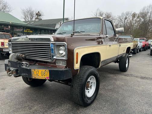 1977 Chevrolet Suburban Cheyenne 4WD
