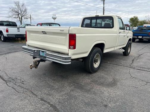 1986 Ford Pickup Truck Base