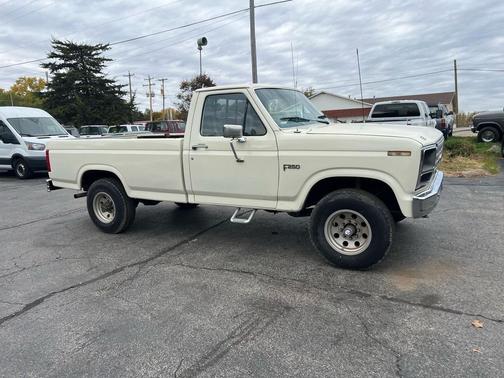 1986 Ford Pickup Truck Base